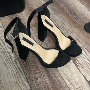 Super cute. Hardly worn